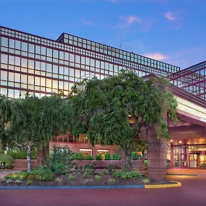 Hotel Doubletree By Hilton New York-laguardia ***