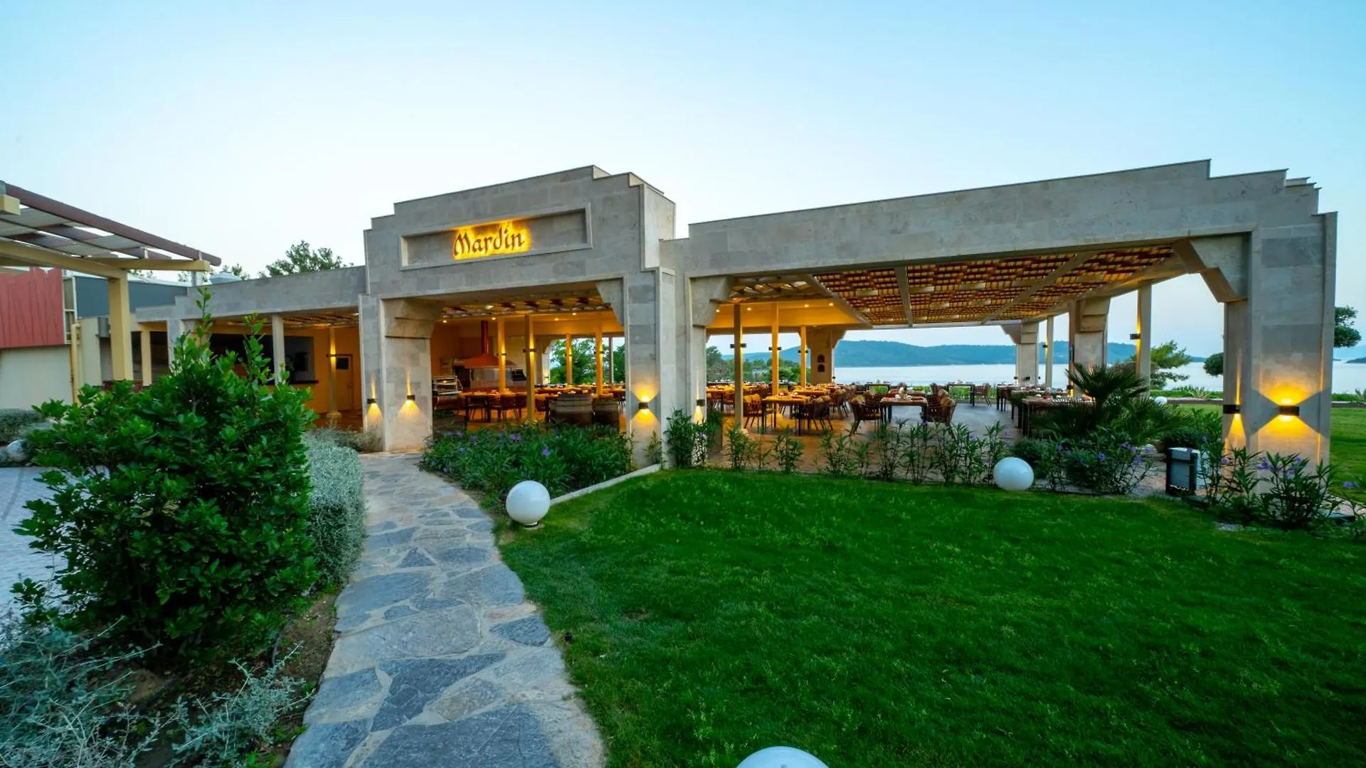 La Blanche Island Bodrum Guvercinlik  Resort