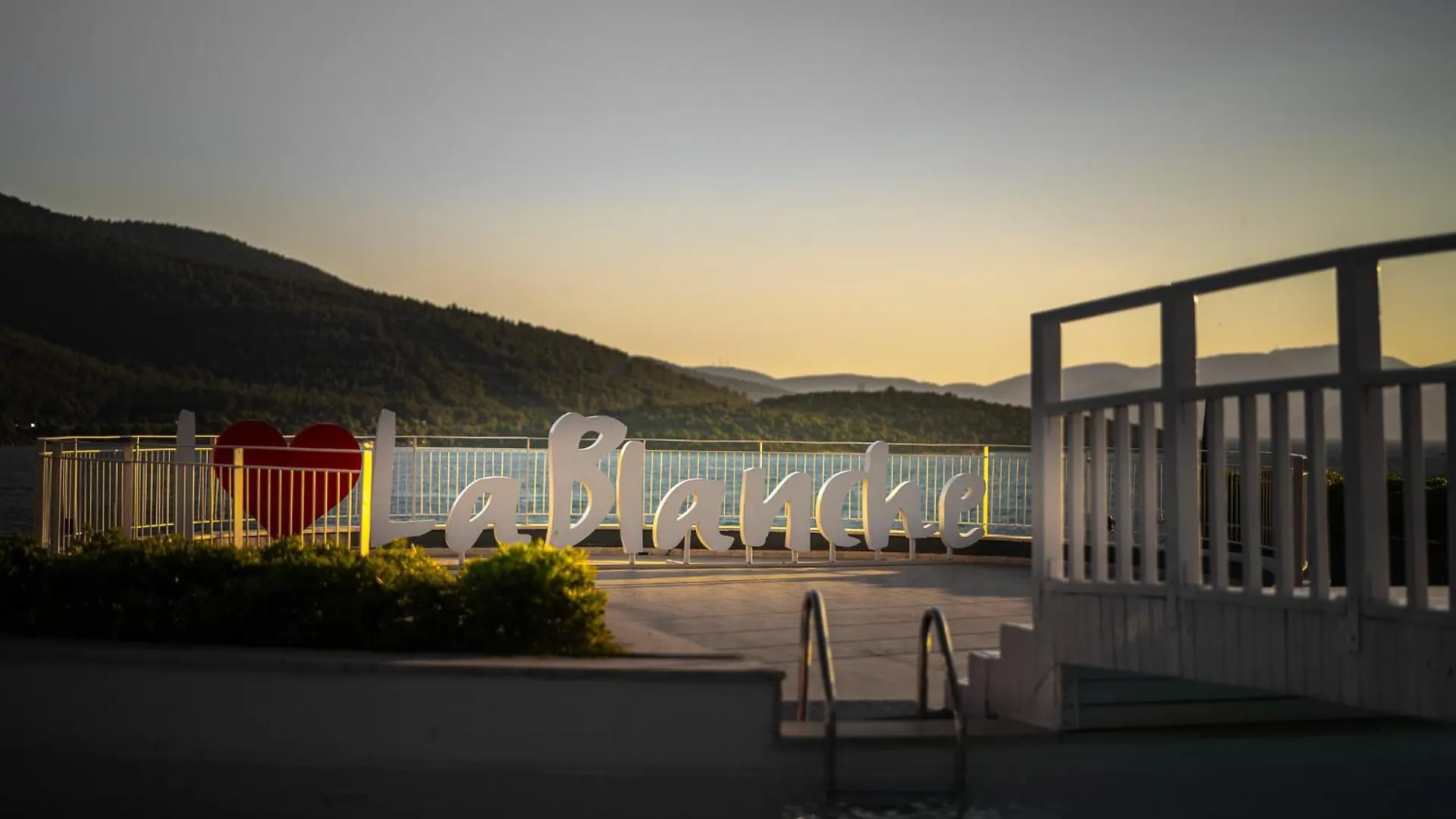 Resort La Blanche Island Bodrum Guvercinlik